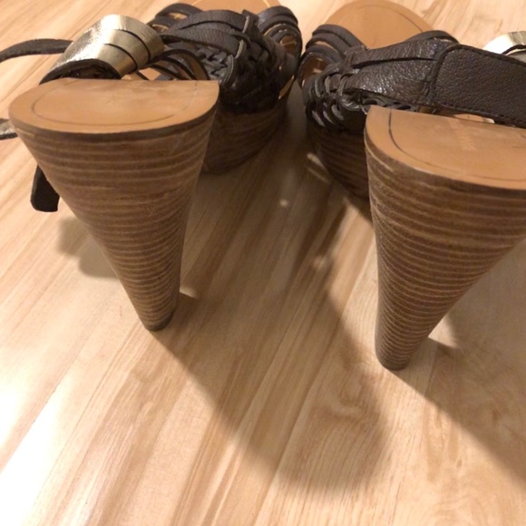 Banana Republic Sandals - Picture 3 of 5